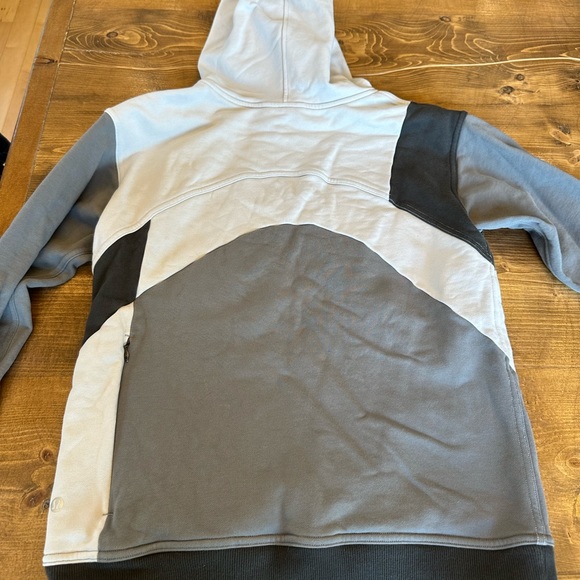 Woman’s Lululemon Hoodie - Picture 4 of 4